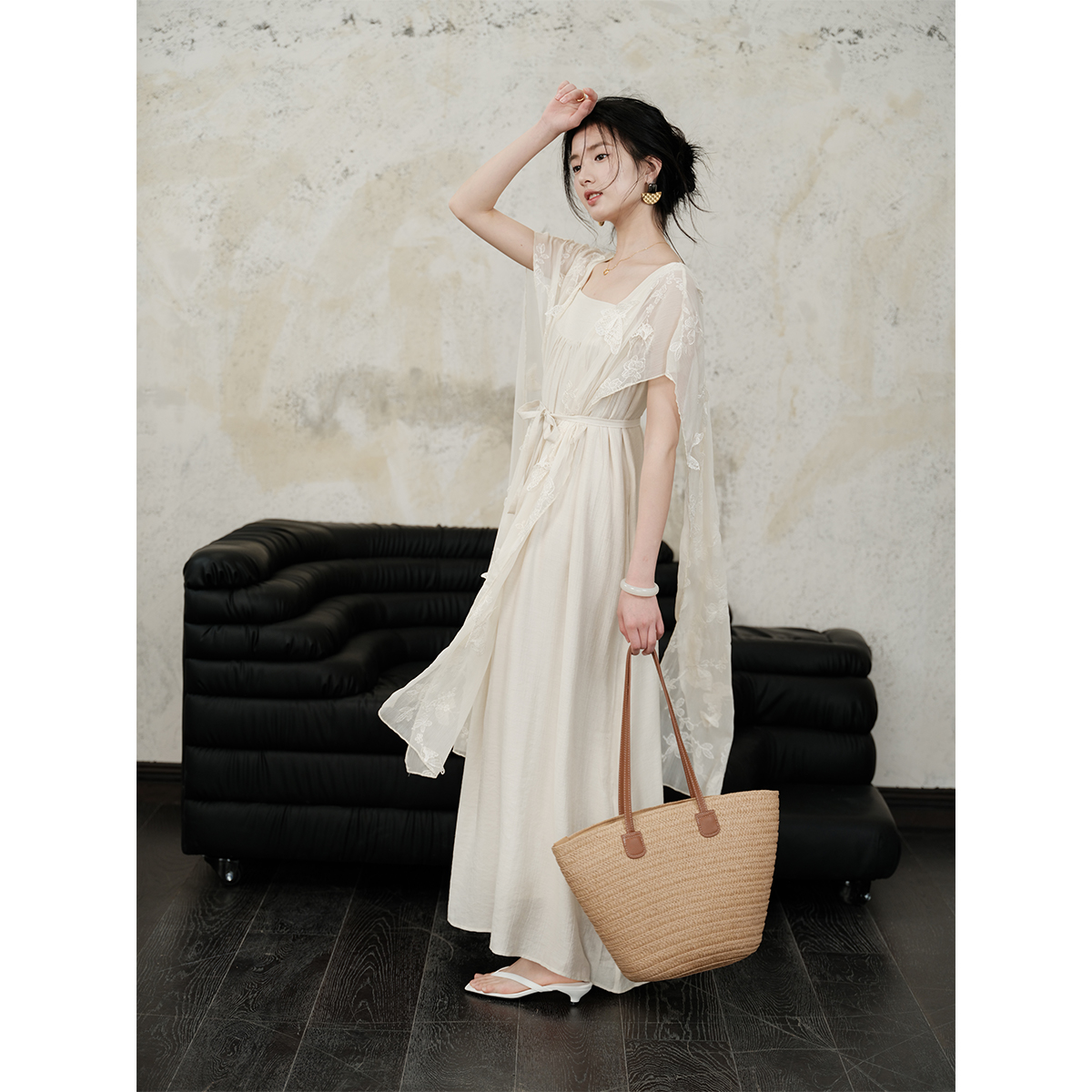 国风宽松禅意蝴蝶刺绣棉麻连衣裙