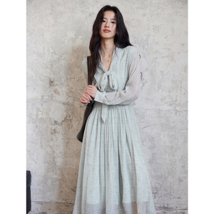 贰羊设计【椿野】法式蝴蝶结雪纺衬衫连衣裙女秋季收腰不规则长裙