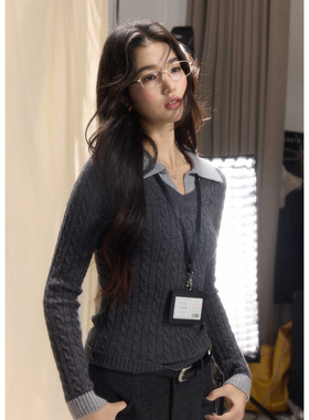 贰羊设计【意苒】时髦通勤撞色polo领假两件针织衫女v领麻花上衣