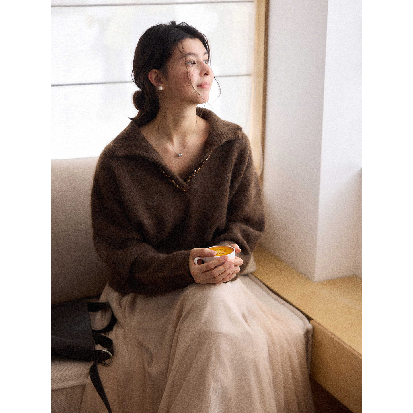 贰羊设计【织絮】通勤复古高级感V领宽松慵懒毛衣女气质百搭上衣