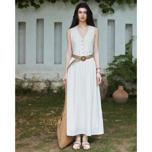 法式花边V领棉麻连衣裙