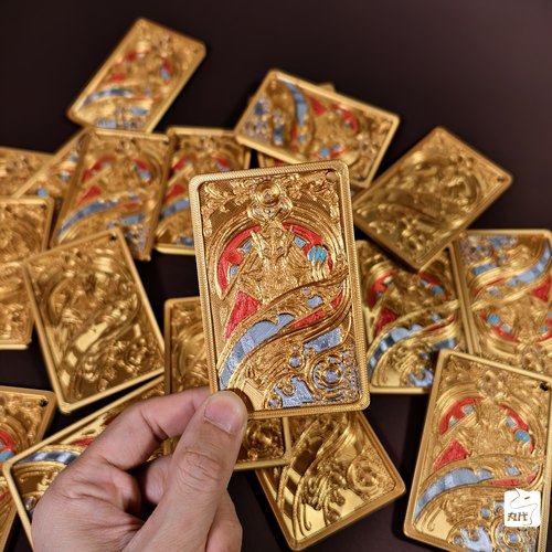 【卡套】三角洲行动鎏金卡牌模型饭卡交通卡房卡保护套大红现货