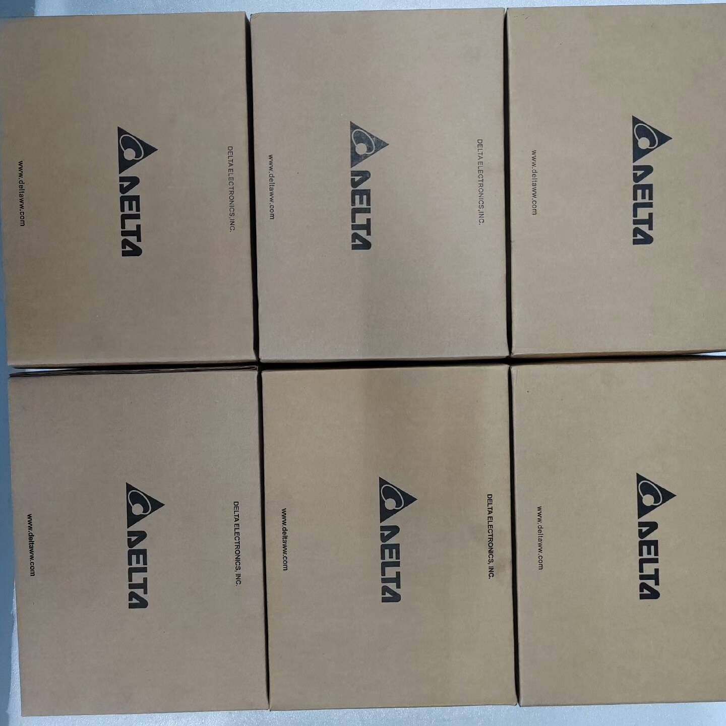 议价-ECM-B3M-C20807RS1，台达B3系列伺服电机75