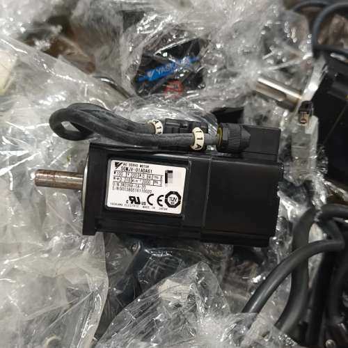 安川伺服电机 SGMJV-01ADA61