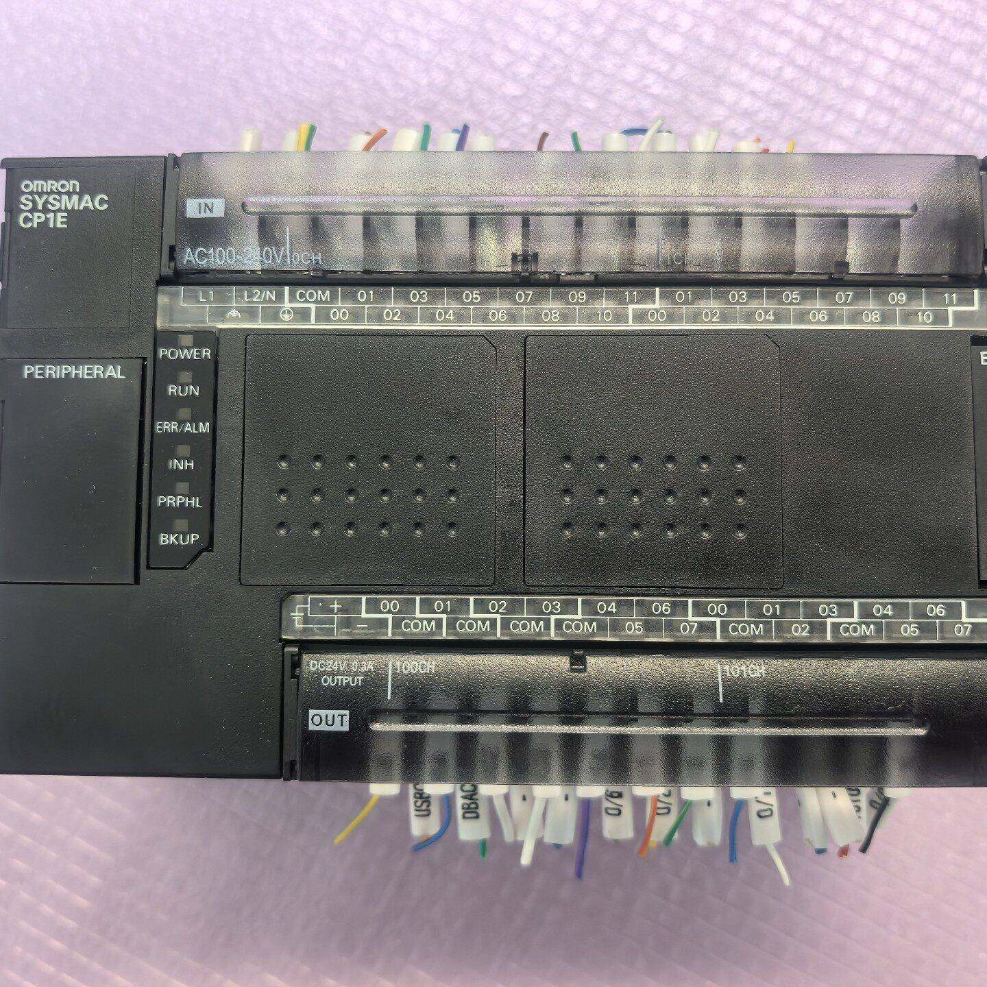 议价-OMRON CP1E-E40DR-A，二手拆机，实物实图！