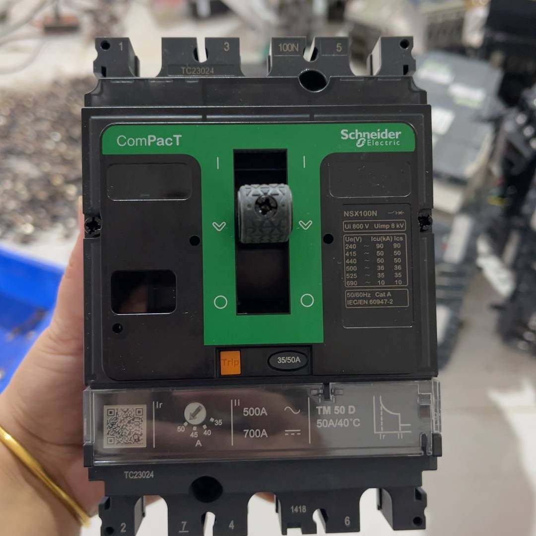 议价-新款施耐德接触器C10N3TM050  50A  2台