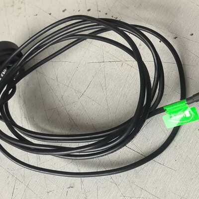 议价-TAOGLAS蜂窝高性能射频天线，一共17条，品相型号如图，-可