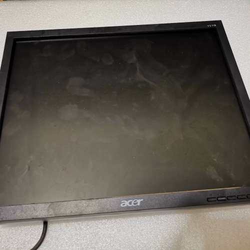 宏基显示器，型号V173，2010年，各项功能正常，无磕碰，