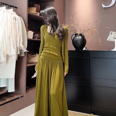 已到货秋绿色无袖针织百搭慵懒显瘦开衫设计感女半身裙三件套