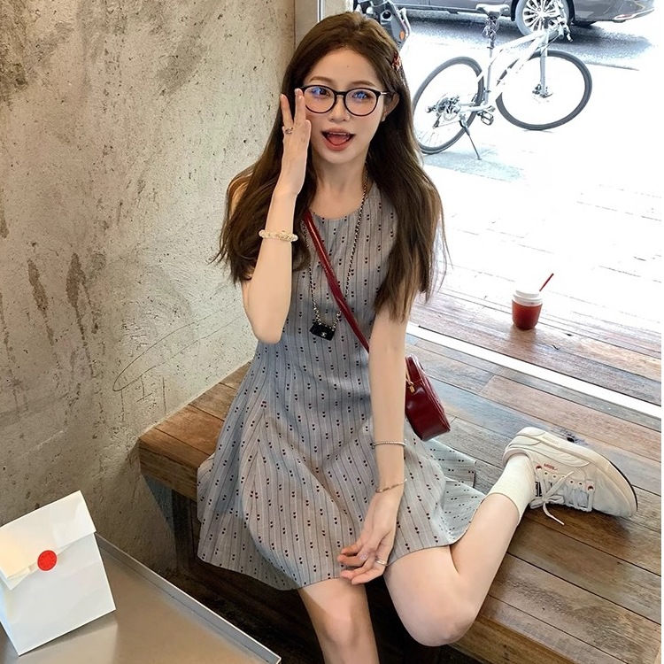 学院风圆领无袖收腰显瘦连衣裙女夏季法式灰色短款气质背心A字裙