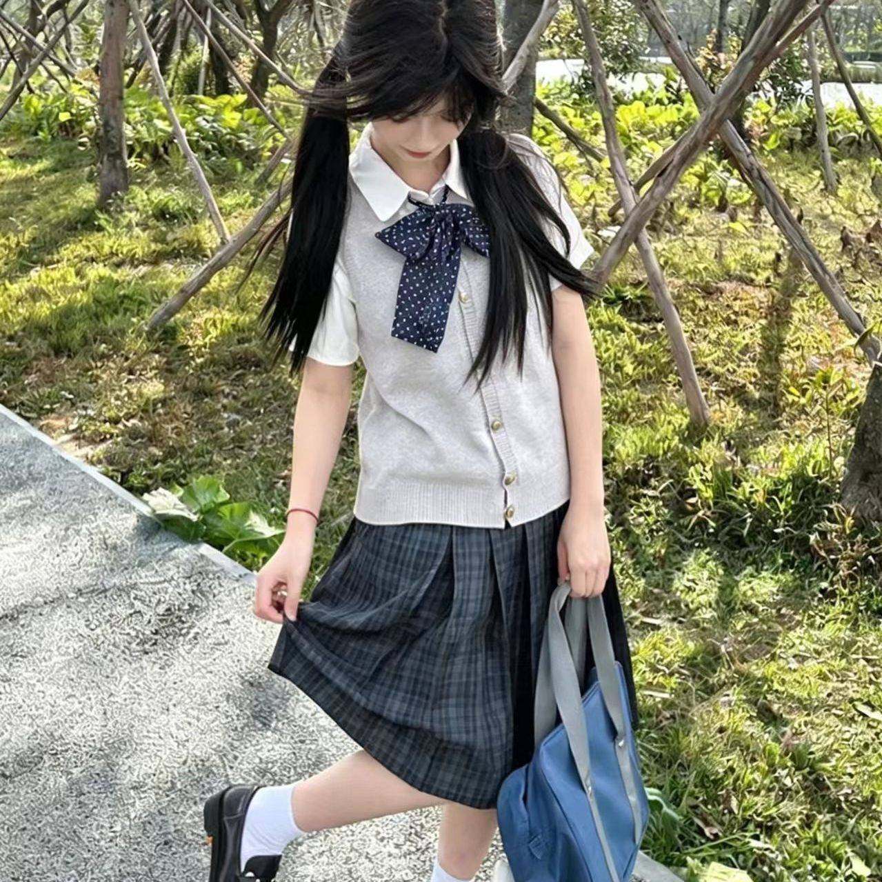 动漫海苔/原创JK制服套装浅灰针织开衫背心叠穿基础衬衫搭配长裙图片