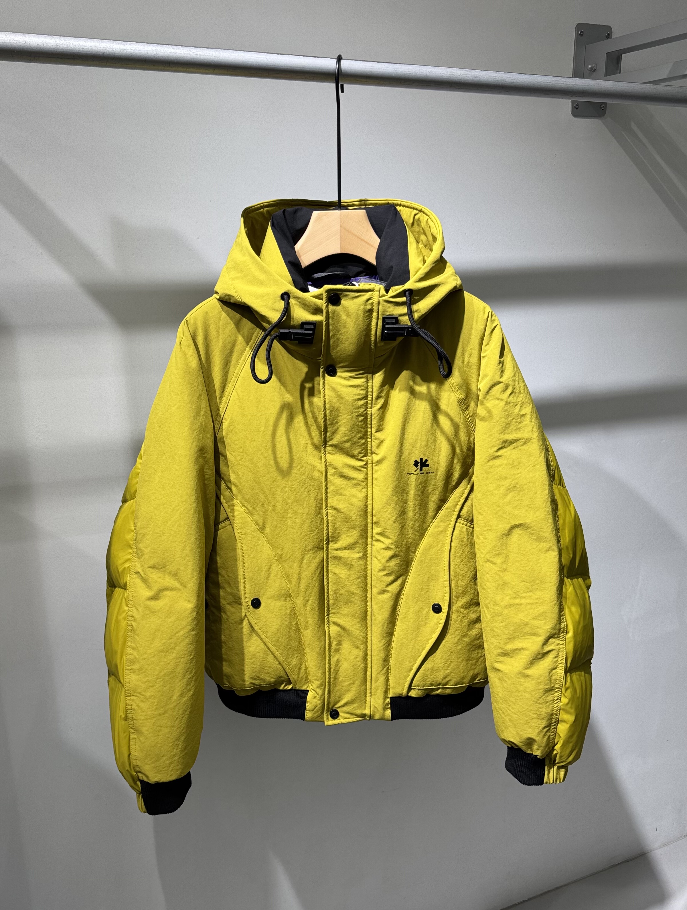 冬季新款男士加厚防寒连帽羽绒服美式潮流设计感百搭户外羽绒外套