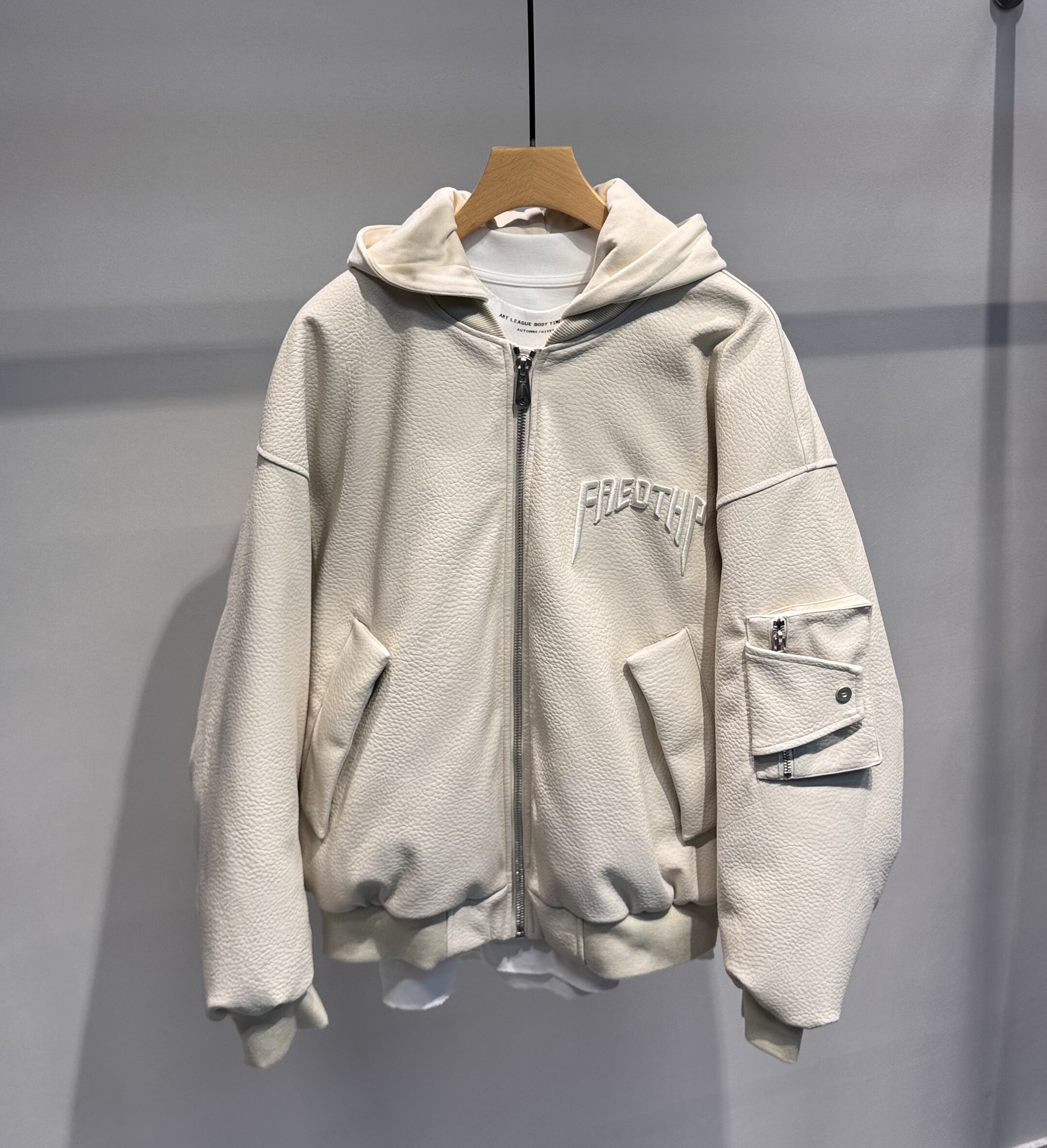 冬季新款男士防水飞行员工装羽绒服美式宽松棒球领加厚皮羽绒外套