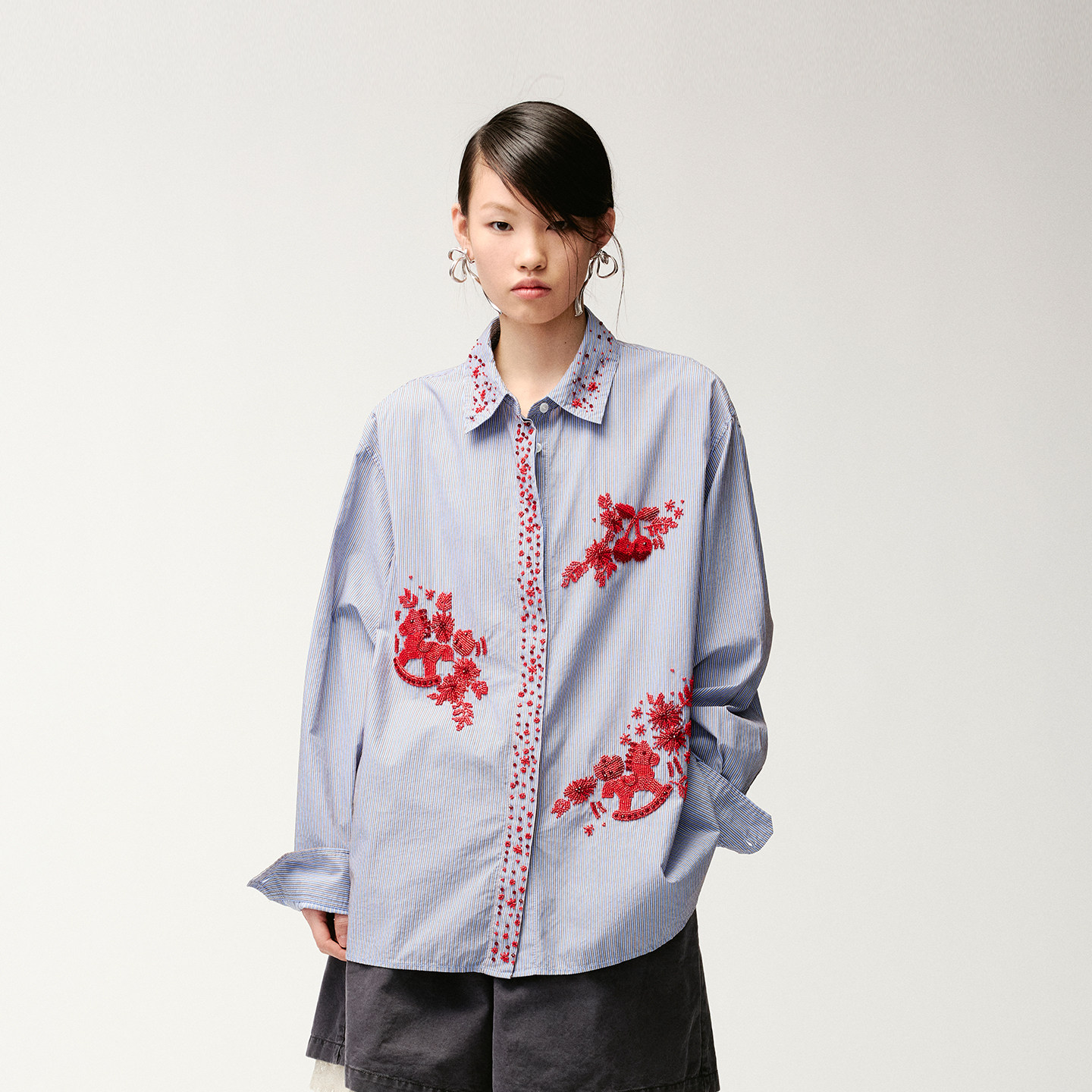 UOOYAA/乌丫钉珠刺绣毛衫/衬衫