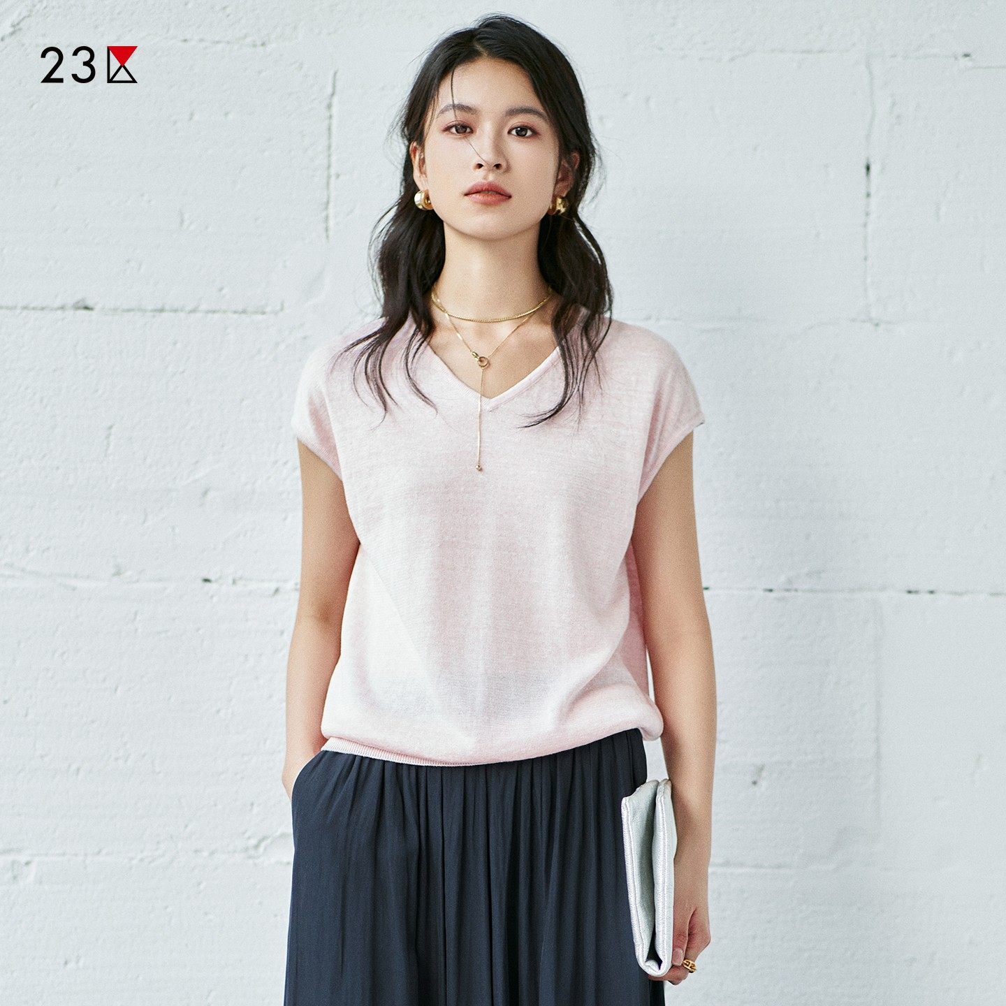 23区日系秋季通勤宽松纯亚麻V领套头短袖针织衫薄编织衫商场同款,女装/女士精品,毛针织衫,淘宝优惠券,粉丝福利购,淘宝优惠卷