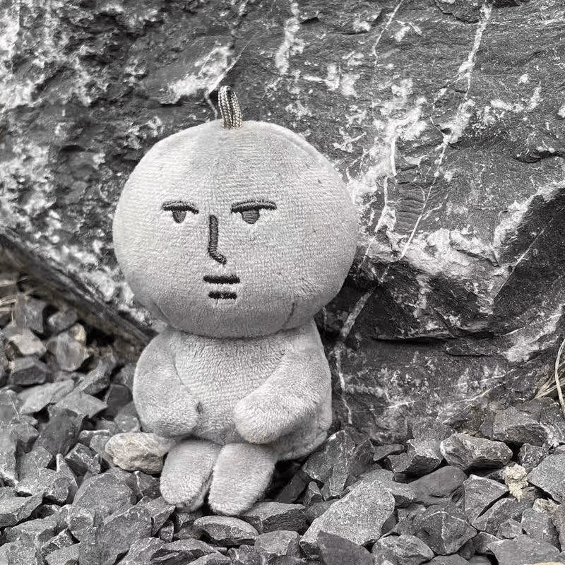灰色粉红兔子周边玩偶包挂件