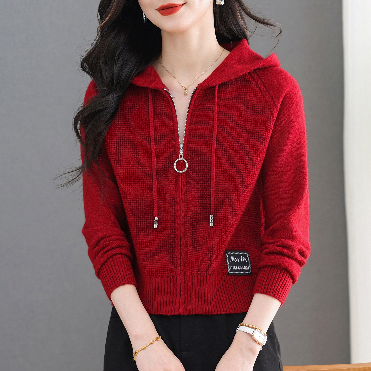 红色连帽拉链针织开衫女2025秋季新款短款毛衣外套小个子外搭上衣