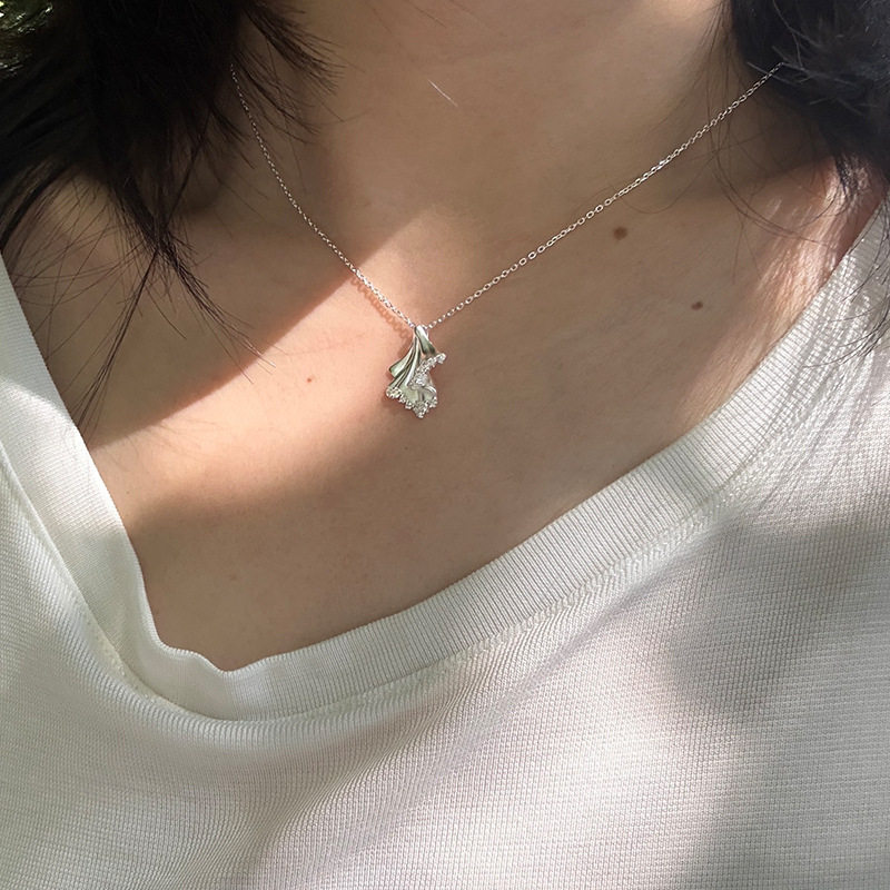 S925纯银简约裙摆锁骨链女简约