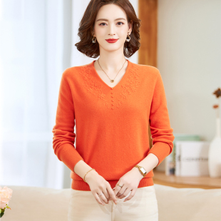 中老年女士妈妈款秋冬装针织打底衫套头绣花鸡心领毛衣V领羊毛衫