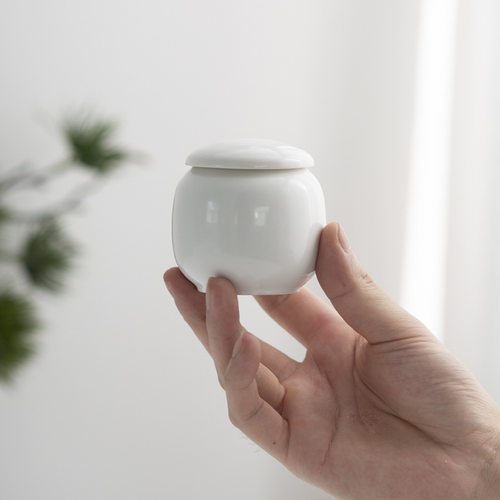 Ceramic small tea can, mini powder ointment, goji berry sea