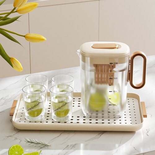 Refrigerator, cold water kettle, heat-resistant plastic, la