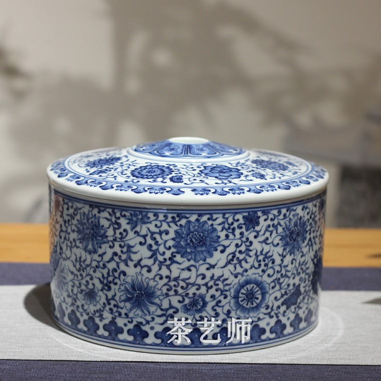 京德贵和祥景德镇陶瓷手绘青花瓷缠枝花卉牡丹直桶七子饼茶叶罐