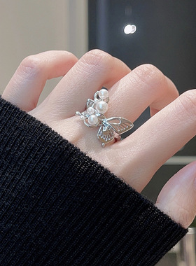 简约甜美珍珠镂空蝴蝶戒指女个性高级感食指戒2024新款戒指