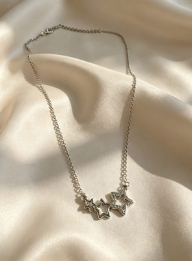 设计师款星星吊坠项链女轻奢高级感精致锁骨链