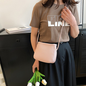 夏季流行小包包女2023新款潮百搭ins质感斜挎包高级感软皮水桶包