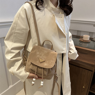 双肩包女生2026新款时尚设计感小众迷你小型轻便白色可爱逛街背包