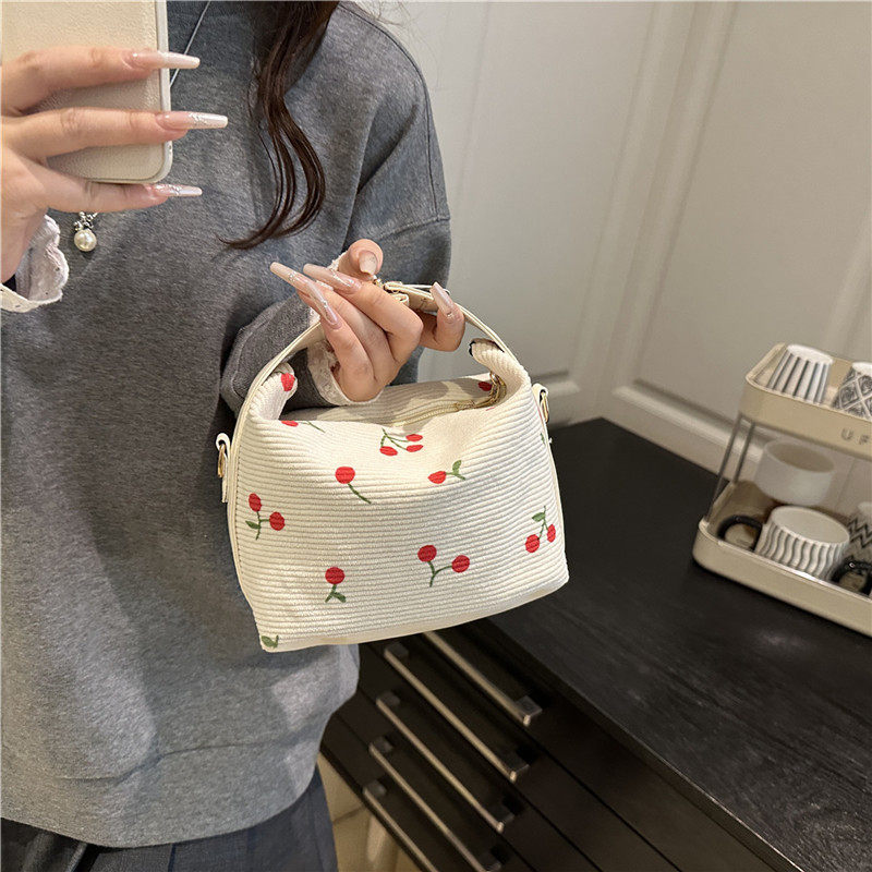 灯芯绒秋季新款小清新女包时尚