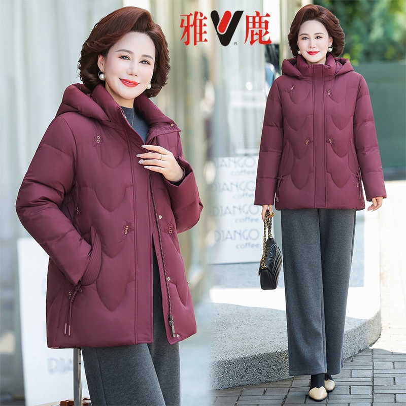 雅鹿妈妈装羽绒服女短款加厚大码
