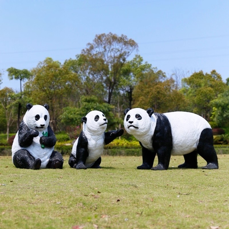 玻璃钢仿真大熊猫雕塑摆件公园景区草坪户外美陈园林景观动物装饰