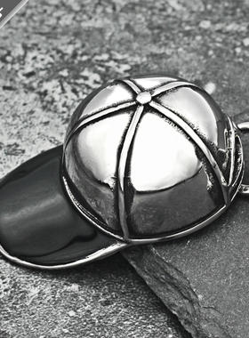 轻奢日韩潮人个性帽子吊坠男士韩版嘻哈钛钢项链挂件配饰品百搭