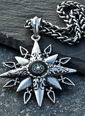 轻奢罗盘指南针吊坠挂链男士嘻哈复古个性潮人钛钢项链百搭毛衣