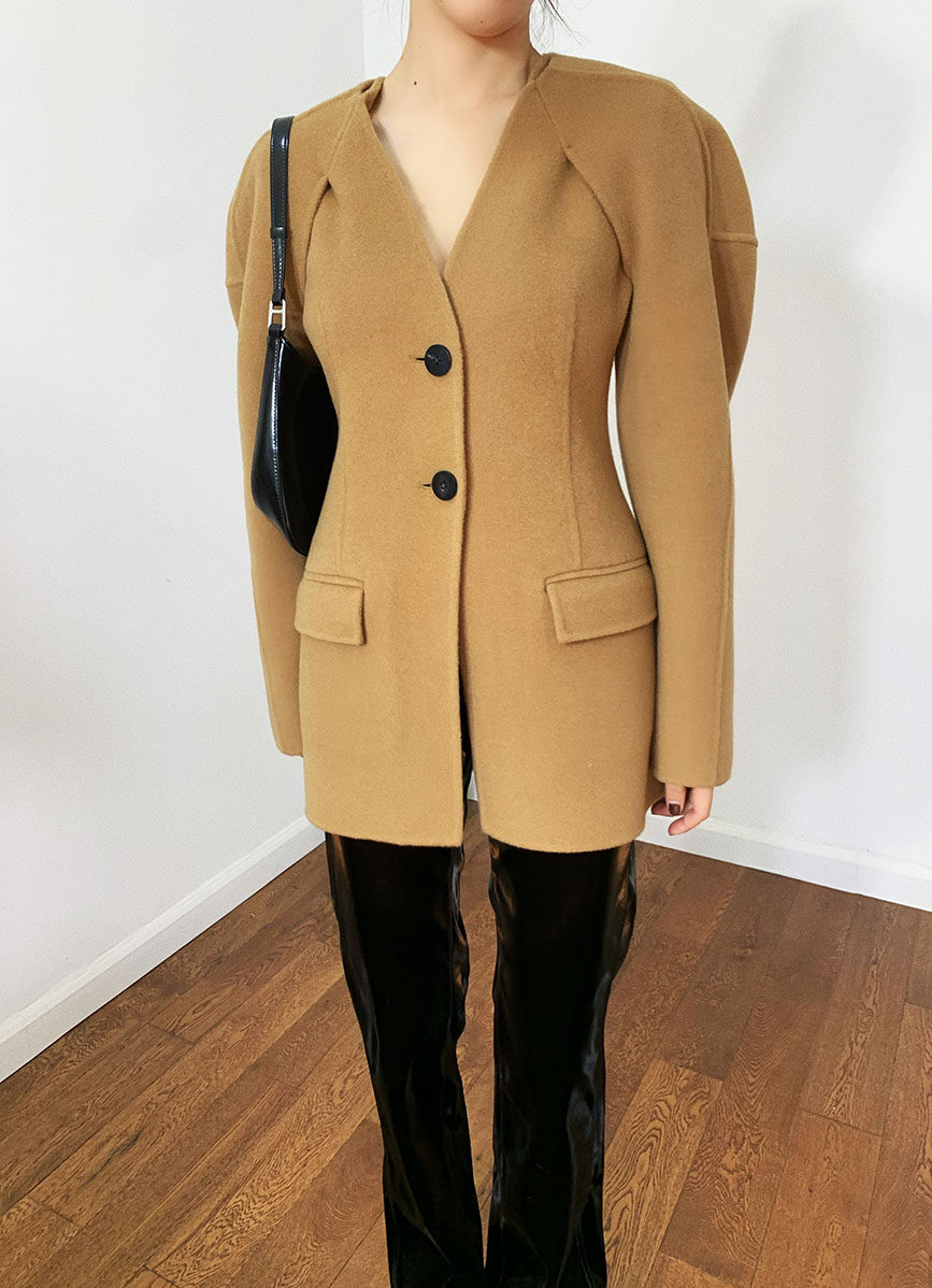 minnmia设计师驼色解构式羊腿袖收腰双面呢羊毛外套
