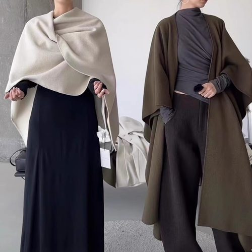 时髦利器！设计师品牌YEARLYPLAN 造型量感羊毛大披肩女