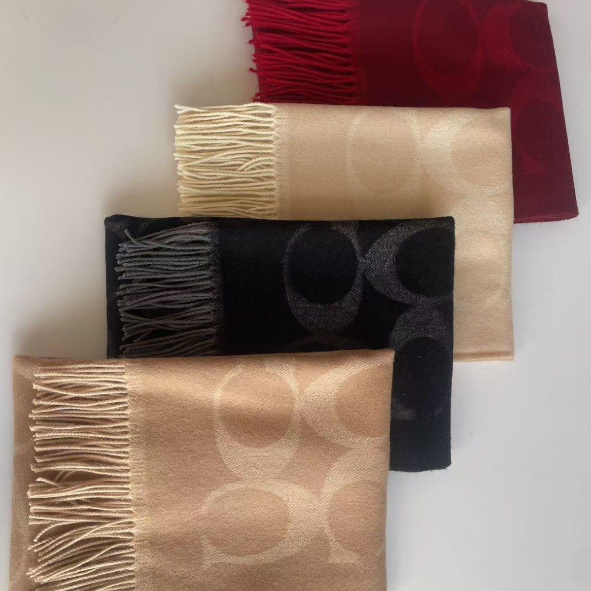 2025新款秋冬季加厚加大羊毛羊绒字母保暖披肩围巾女生感流苏