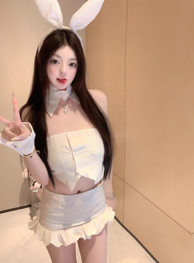 纯欲风性感辣妹白色套装裙抹胸露腰上衣拼接荷叶边包臀短裙两件套