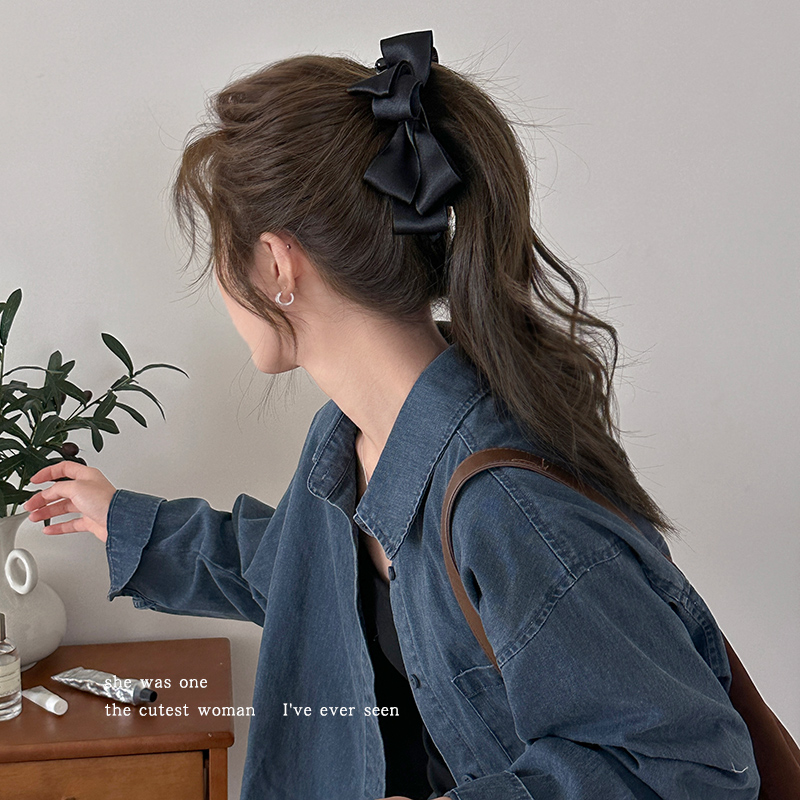 韩系缎面蝴蝶结香蕉夹发饰