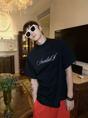 ESC MAN STUDIO/自制 自然极简主义立体剪裁细节满满的烫钻T恤