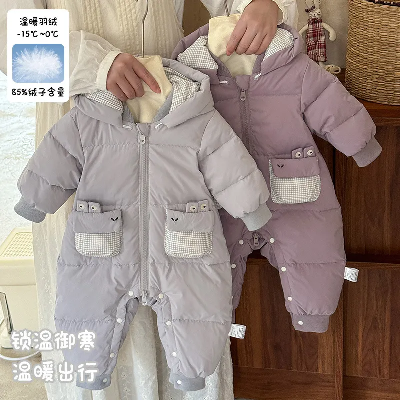 婴幼儿羽绒连体衣2025冬季新款宝宝卡通可拆卸帽爬服90白鸭绒 a类