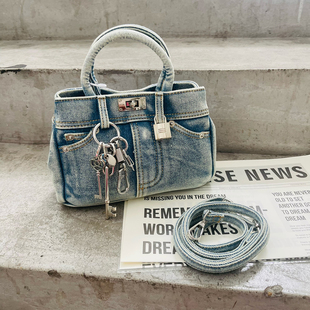iPinee小众设计辣妹复古洗水凯莉牛仔裤 包包锁扣小方包单肩斜挎包