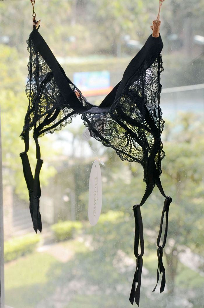 欧美唯美性感吊袜带蕾丝透明黑色