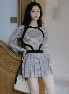 W小调两件套女长袖连体遮肚泳衣