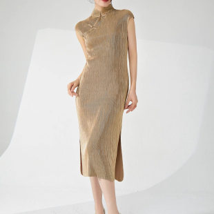 Issey Miyake/三宅一生 褶皱新中式开叉盘扣气质优雅金属系连衣裙