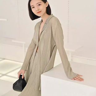 Issey Miyake/三宅一生 褶皱简约显瘦百褶西装外套上衣裤子两件套