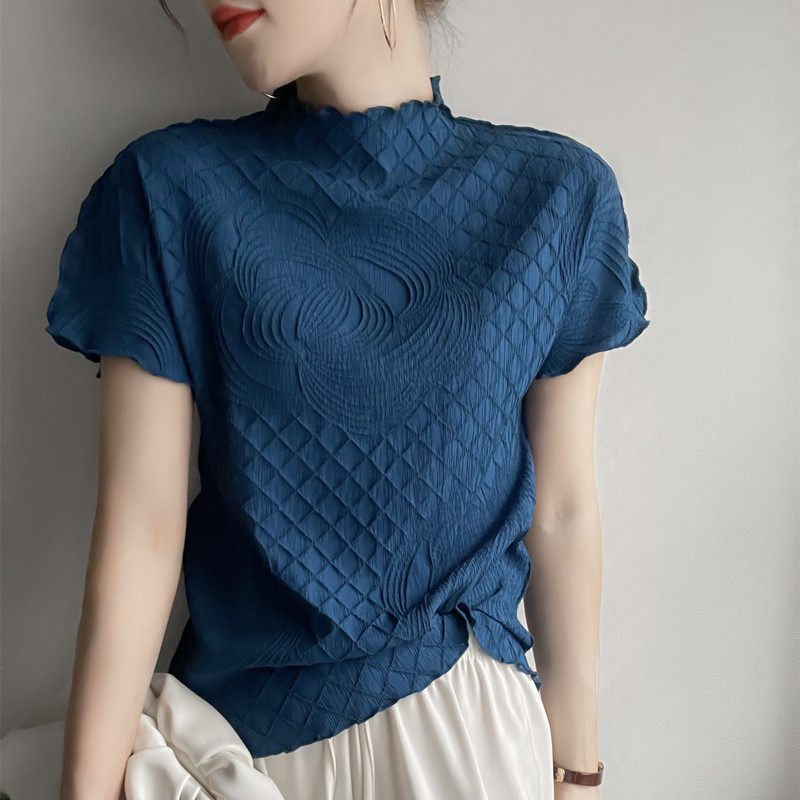 Issey Miyake/三宅一生 褶皱修身薄款刺绣短袖气质复古T恤上衣女