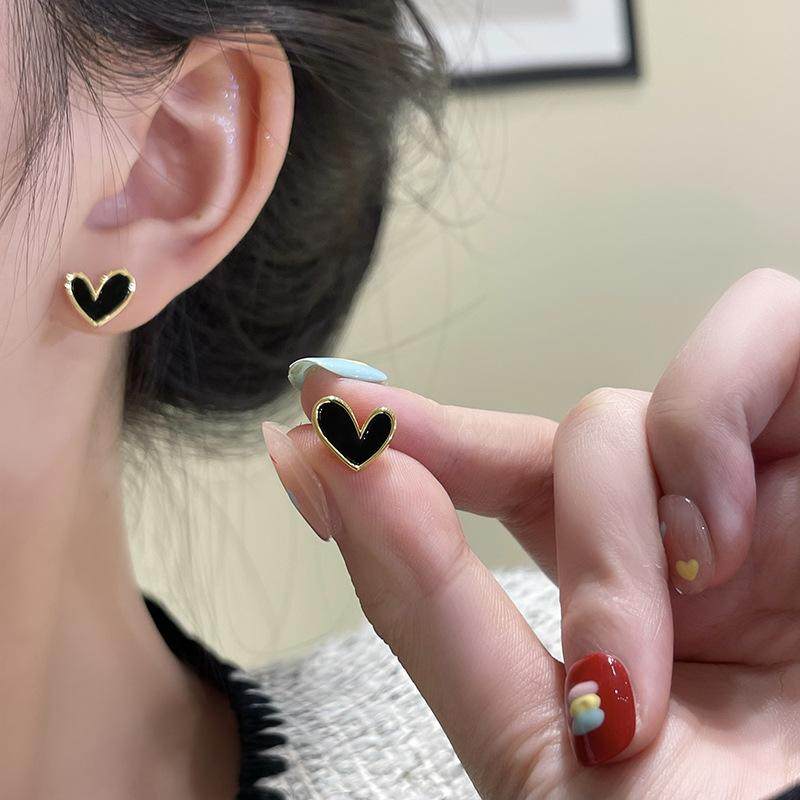 奥特莱斯折扣官网撤柜清仓捡漏18K金黑色爱心耳钉耳饰outlets配饰,居家布艺,相机包,淘宝优惠券,粉丝福利购,淘宝优惠卷