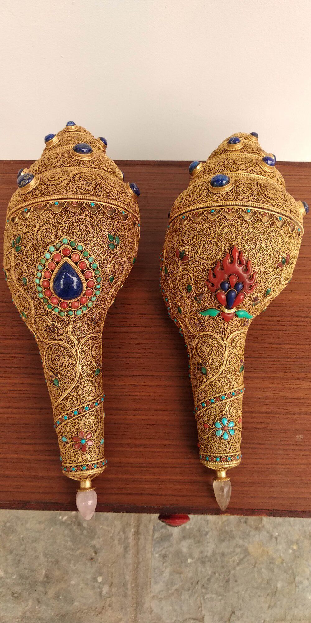 尼泊尔高档鎏金花丝镶嵌纯天然宝石 右旋海螺 法器 供品 水晶头